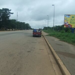 YAMOUSSOUKRO - Entrée - face Abidjan
